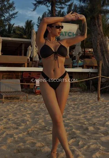 Cairns escorts Felicia — 10