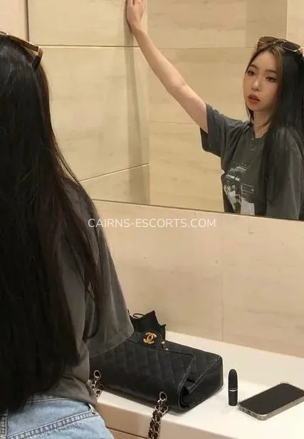 Cairns escorts Caliope — 3