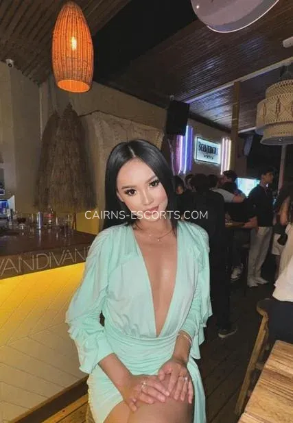 Cairns escorts Ella — 7