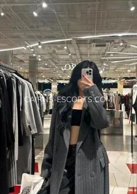Cairns escorts Elise — 7