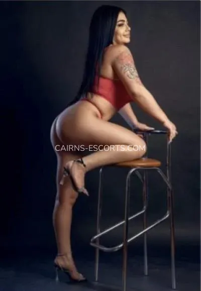 Cairns escorts Katarina — 5