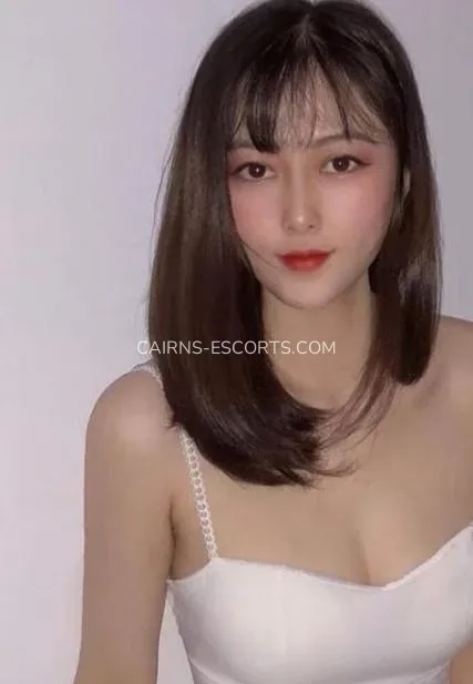 Cairns escorts Emilia — 3