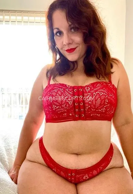 Cairns escorts Charlotte