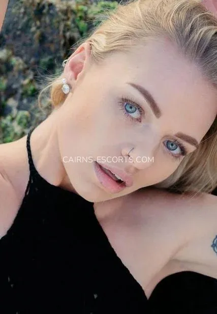 Cairns escorts Kyra — 1