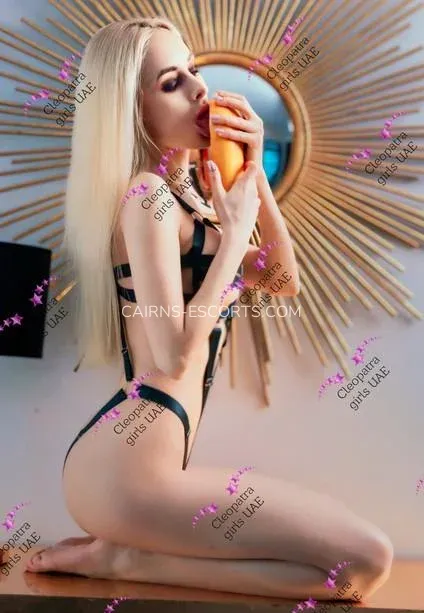 Cairns escorts Diana — 3