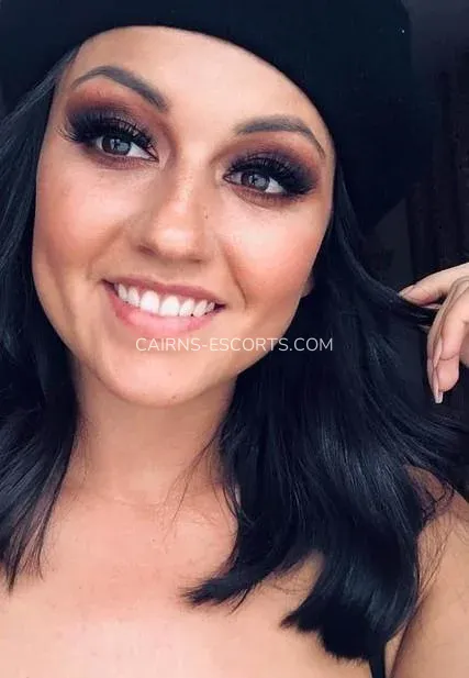 Cairns escorts Ulla — 3