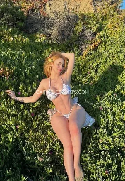 Cairns escorts Tiffany — 1