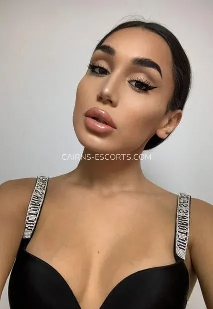 Cairns escorts Linda — 3