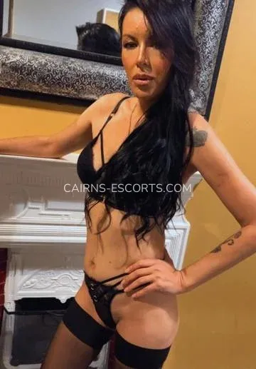 Cairns escorts Elsa — 5