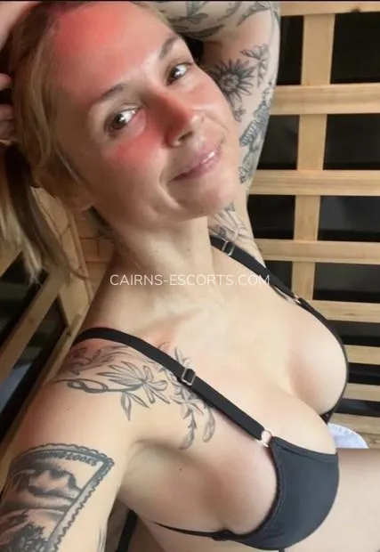 Cairns escorts Kelly — 2