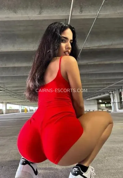 Cairns escorts Ella — 3