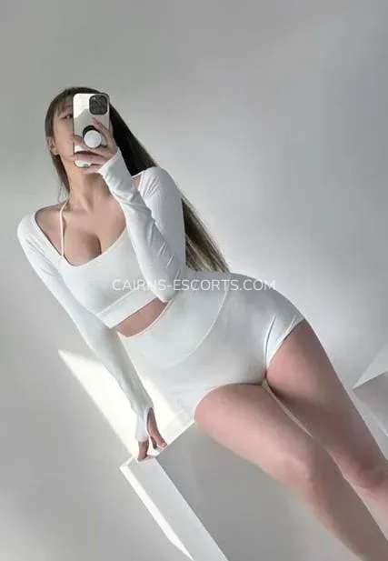 Cairns escorts Camilla — 7