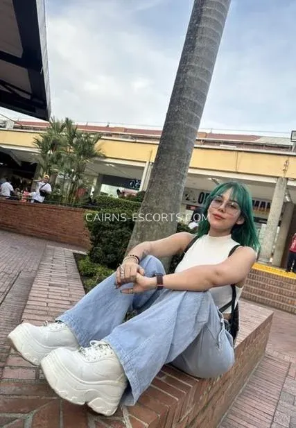 Cairns escorts Astrid — 10