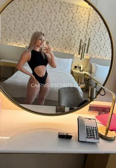 Cairns escorts Chloe — 4